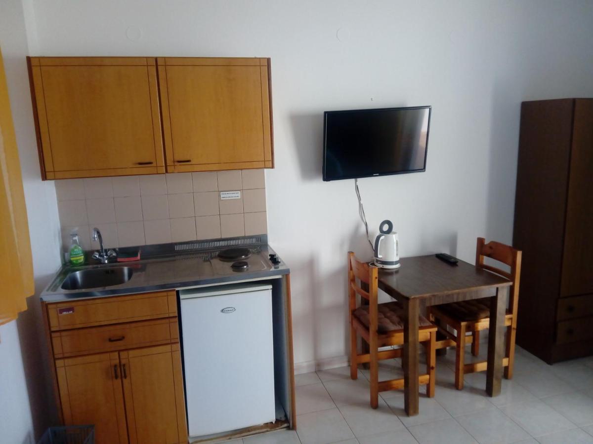 Debbi Appartments And Hotel Ialysos  Ngoại thất bức ảnh
