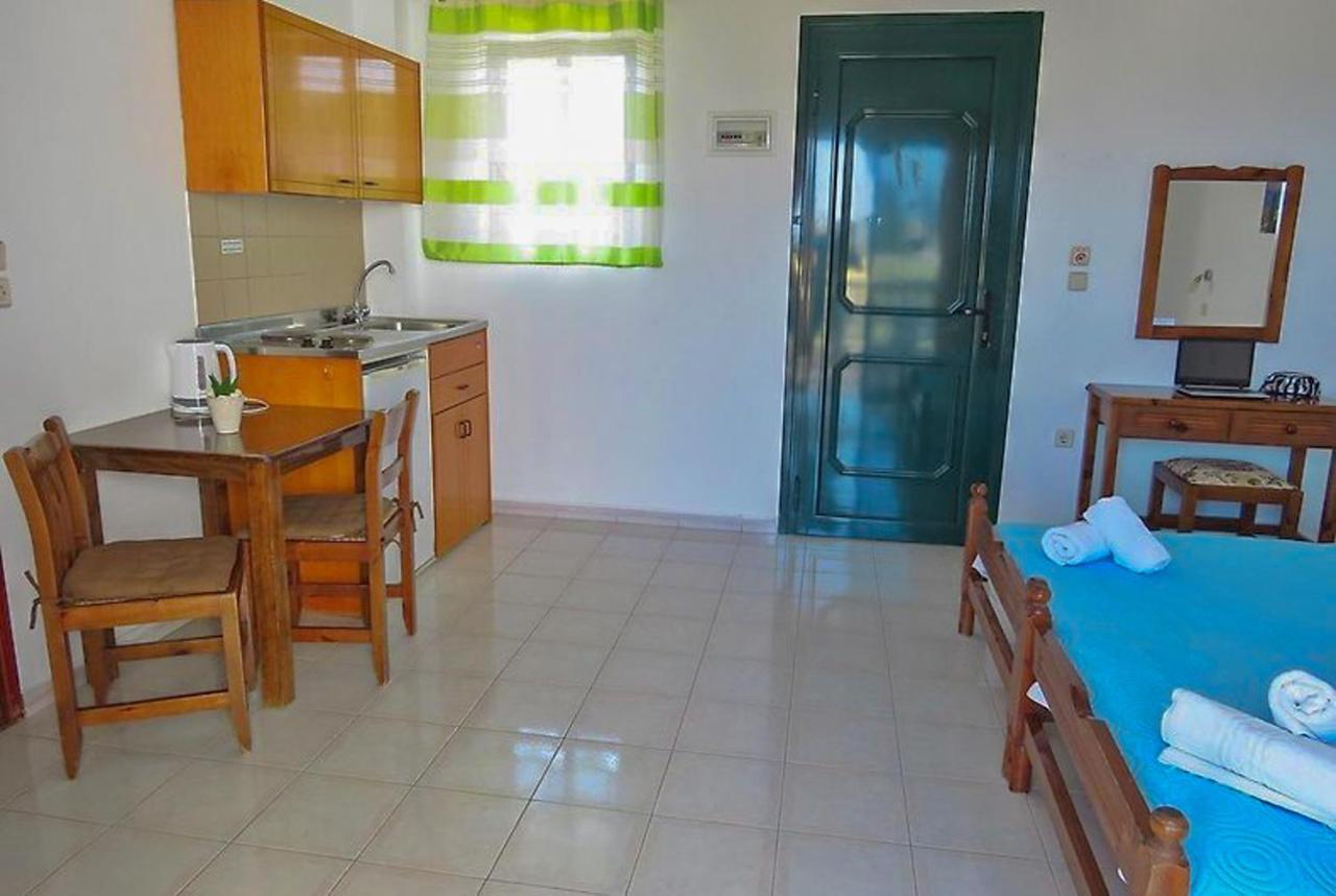 Debbi Appartments And Hotel Ialysos  Ngoại thất bức ảnh