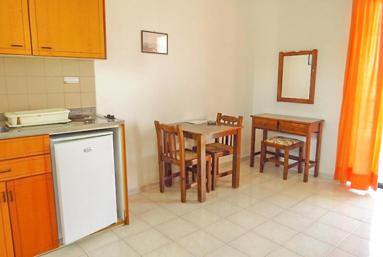 Debbi Appartments And Hotel Ialysos  Ngoại thất bức ảnh