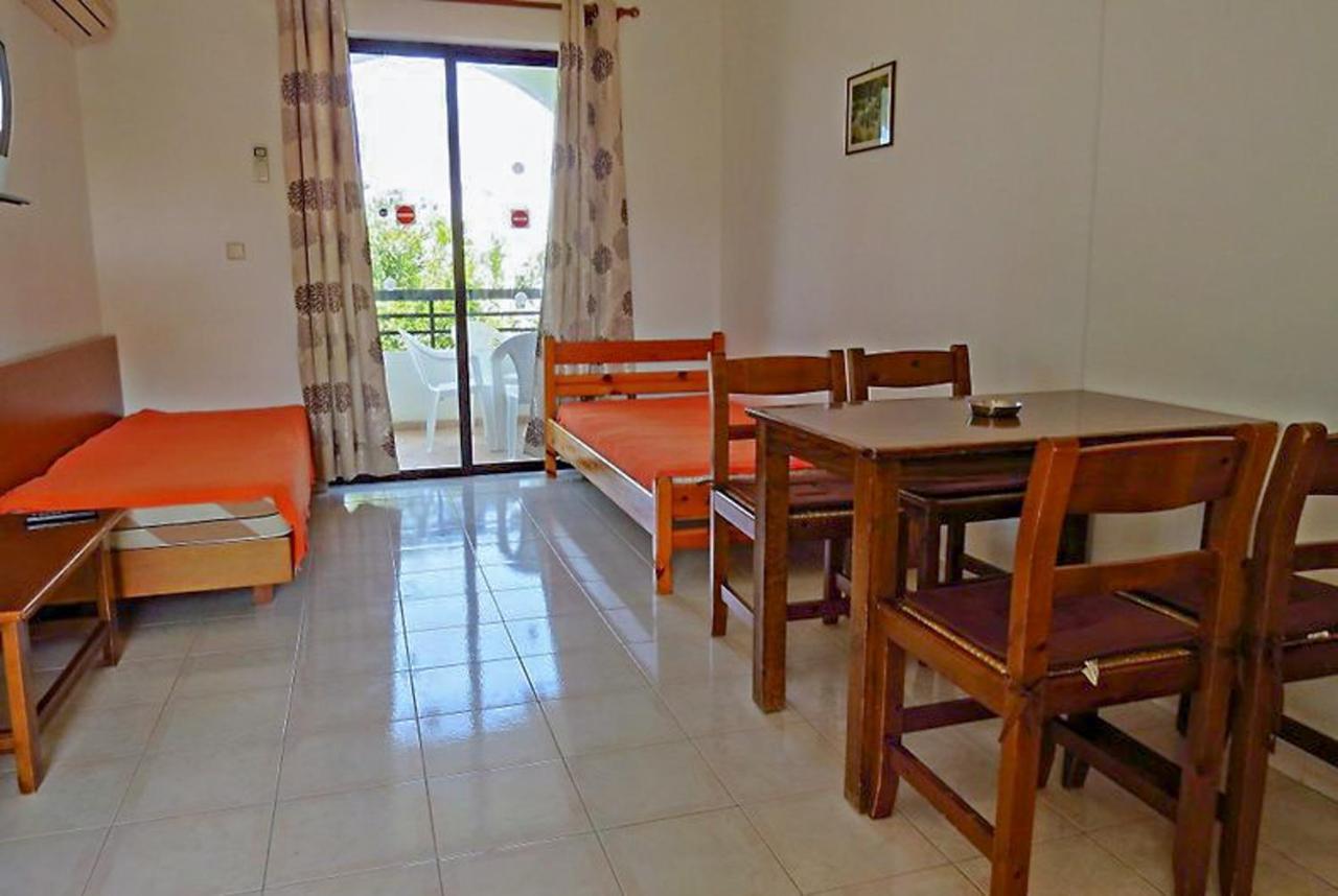 Debbi Appartments And Hotel Ialysos  Ngoại thất bức ảnh