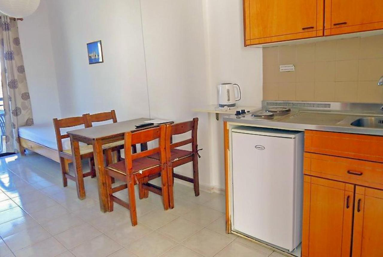 Debbi Appartments And Hotel Ialysos  Ngoại thất bức ảnh